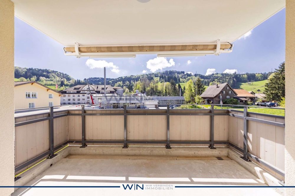 Privatsphäre im Naherholungsgebiet - Grosszügiger Balkon, überdacht