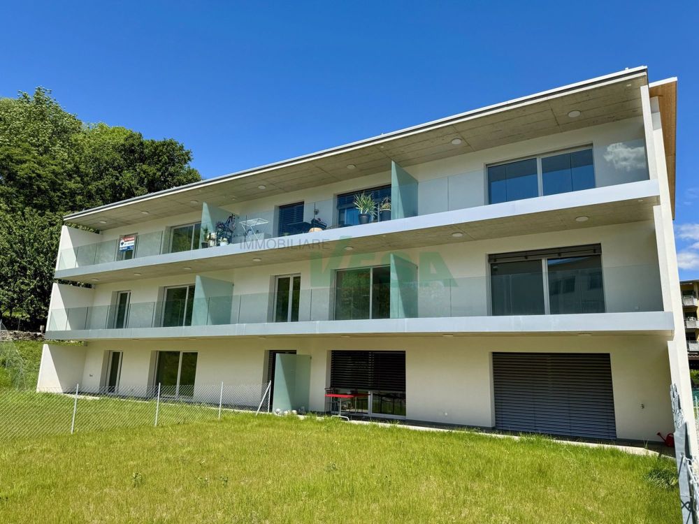 Nuovo e luminoso appartamento di 3,5 locali con grandissimo giardino - Bild 8