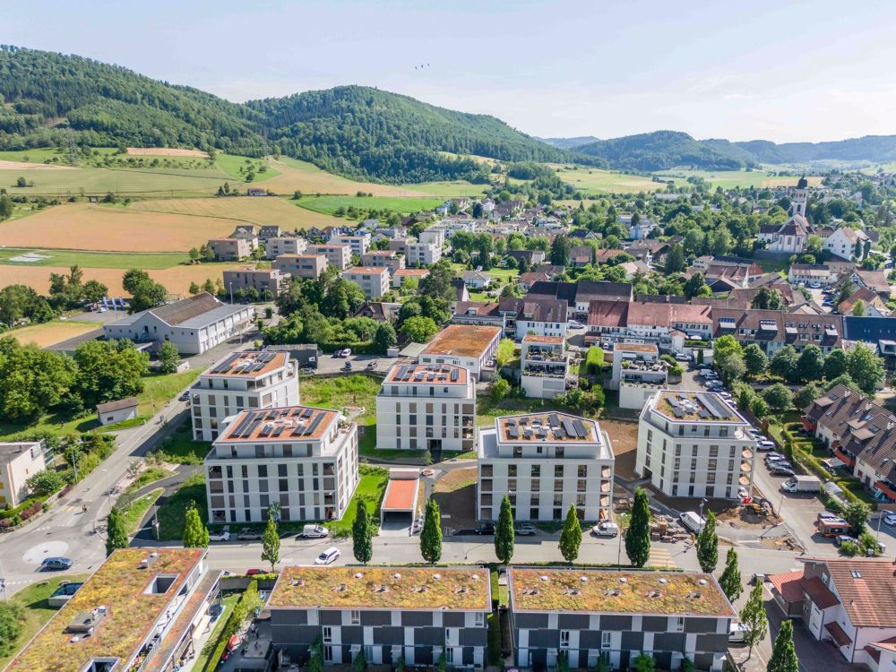 Letzte Gelegenheit - 4.5-Zimmer-Eigentumswohnung im Zentrum von Frick - Drohnenaufnahme