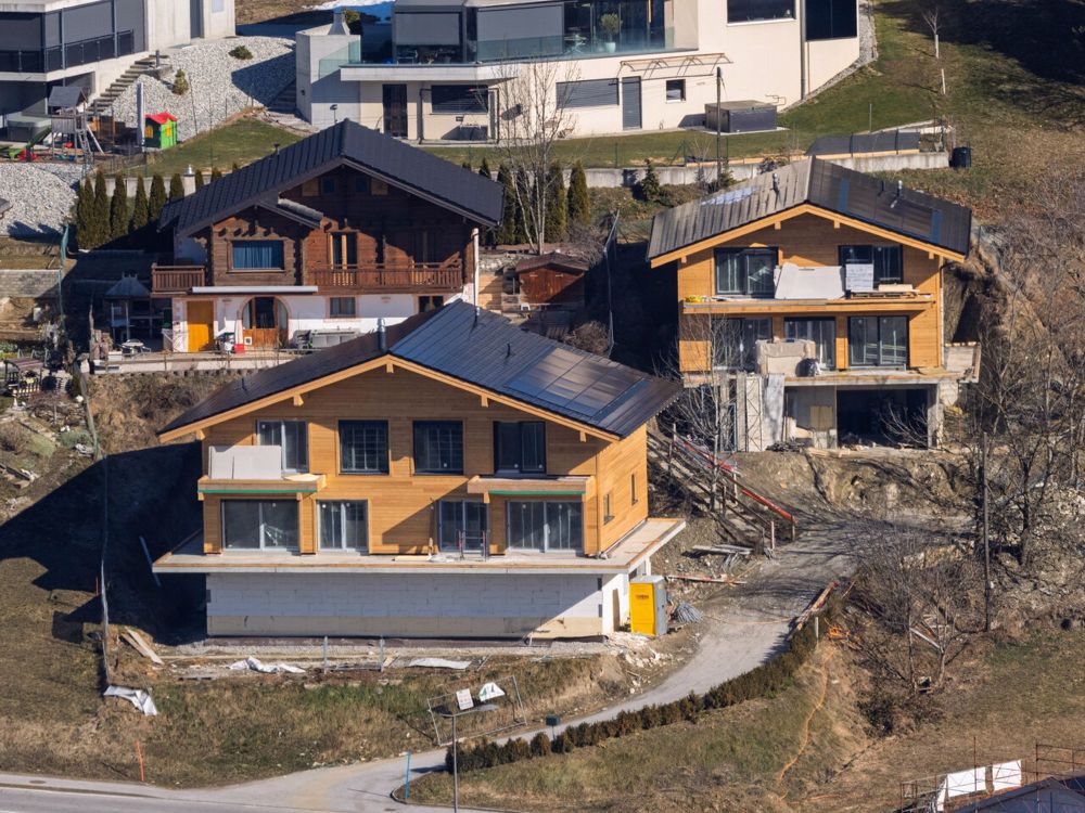 Chalet neuf à Lens - 4 chambres, vue montagne et fitness - Bild 9
