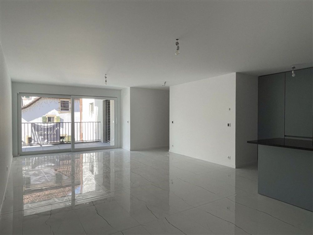 Große Neubauwohnung mit 2 Balkonen und Parkplatz - Bild 6