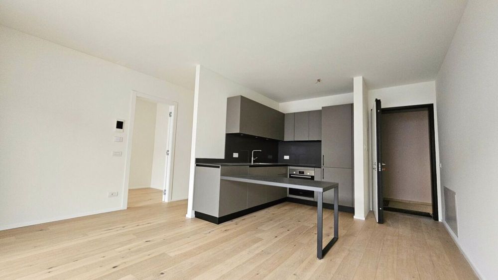 NEU UND MODERN 2.5 ZIMMER LETZTES STOCKWERK - Bild 3