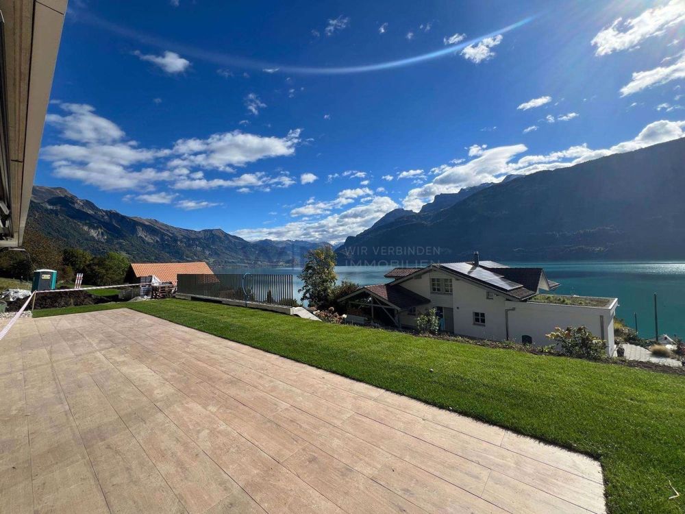 Berge - See - Ruhe - See und Berge - traumahaft