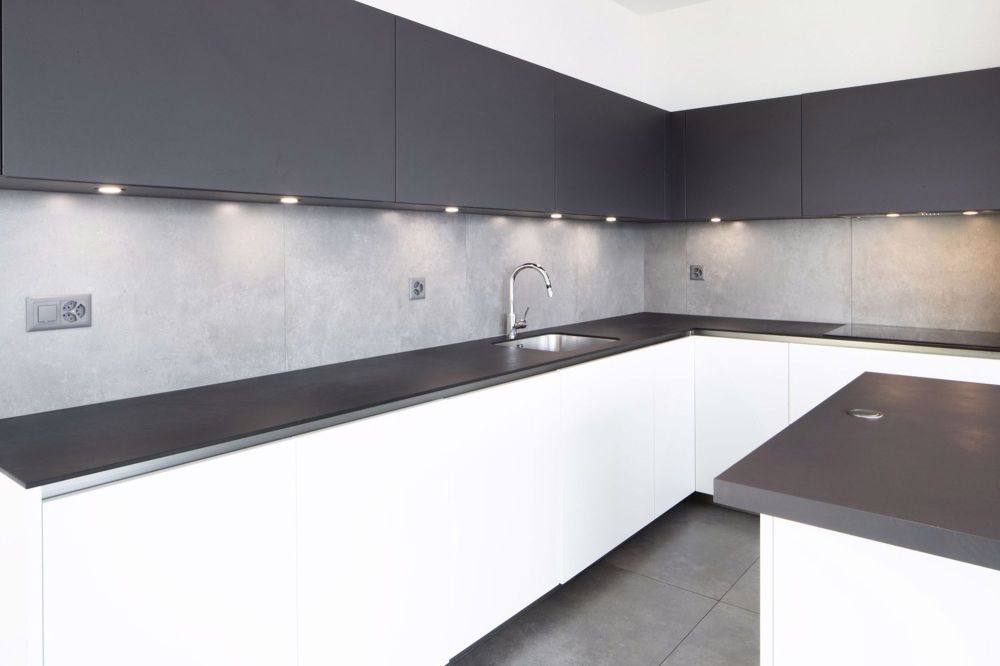 Villa neu erbaut und atemberaubend mit 6,5 Zimmern und Aussicht in Crans-Montana - Bild 7