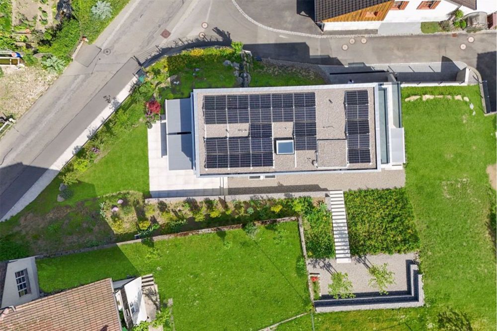 exklusives 5.5 Zi-Einfamilienhaus mit Lift, See- und Bergsicht, Photovoltaikanlage, LOXONE - Bild 2