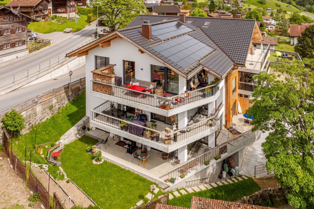 Stilvolle 3 1/2 Zimmer-Gartenwohnung (Erstwohnung) mit Einfamilienhaus-Charakter - Bild 1
