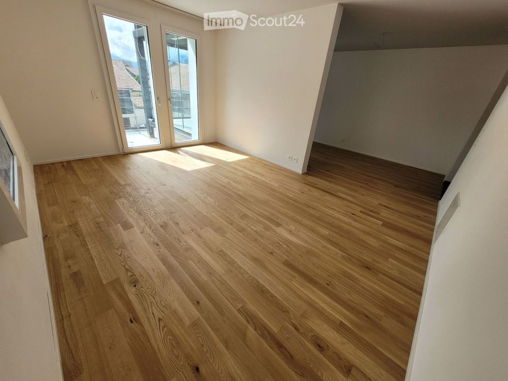 Grosse 5-Zimmer-Wohnung mit Wintergarten - Bild 3