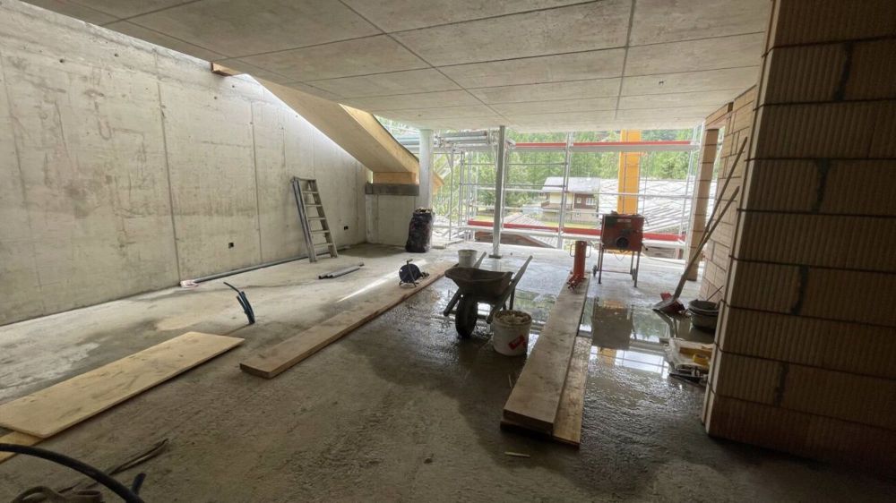 Snowfall Zen Lauinen Saas-Grund Neubau 2025 mit dem E-Skibus ohne Umsteigen zum Alpinexpress. Sichern Sie sich die letzte 4.5 Attikawohnung mit freier Sicht auf die Mischabelgruppe. - Bild 13