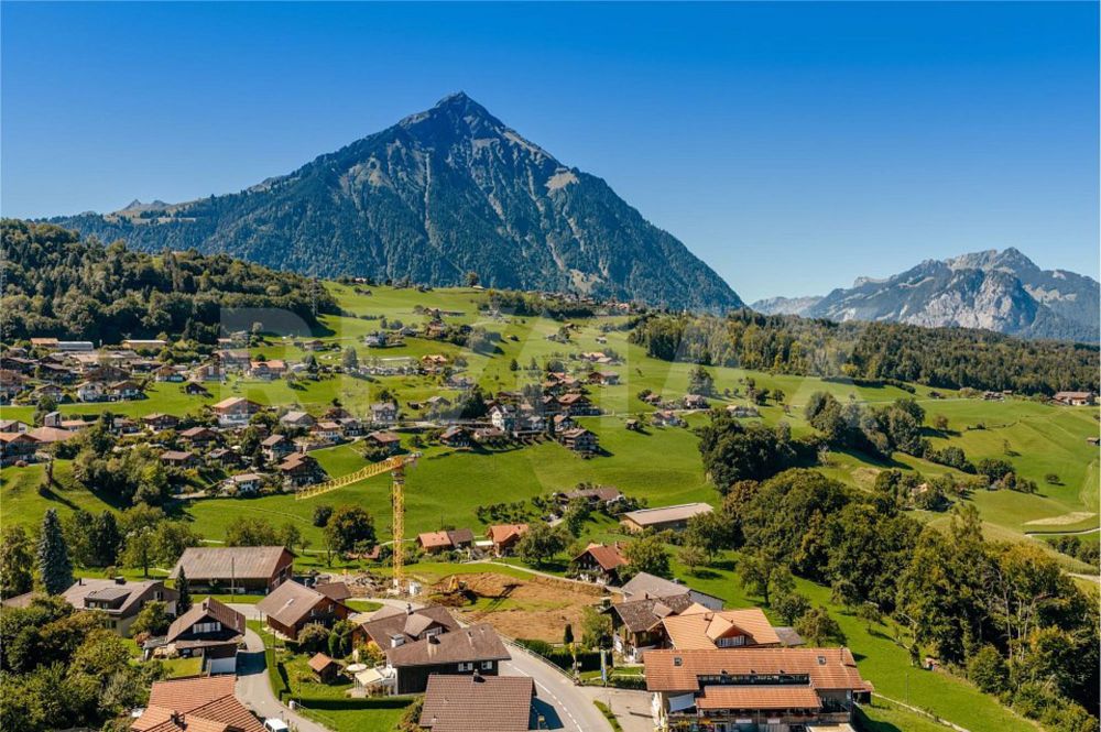 "Hubelmatte Krattigen" - Familienfreundliche 6.5-Zimmer-Doppelhaushälften mit modernster Haustechnik - Bild 3