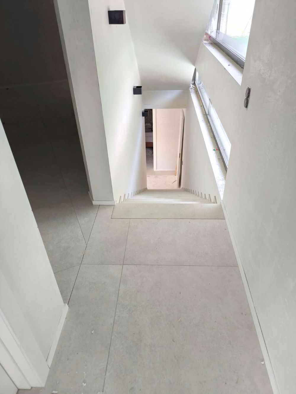 Prästigiosa Villa 4,5 mit Seeblick und Dachterrasse sowie privatem Bootsliegeplatz - Bild 9