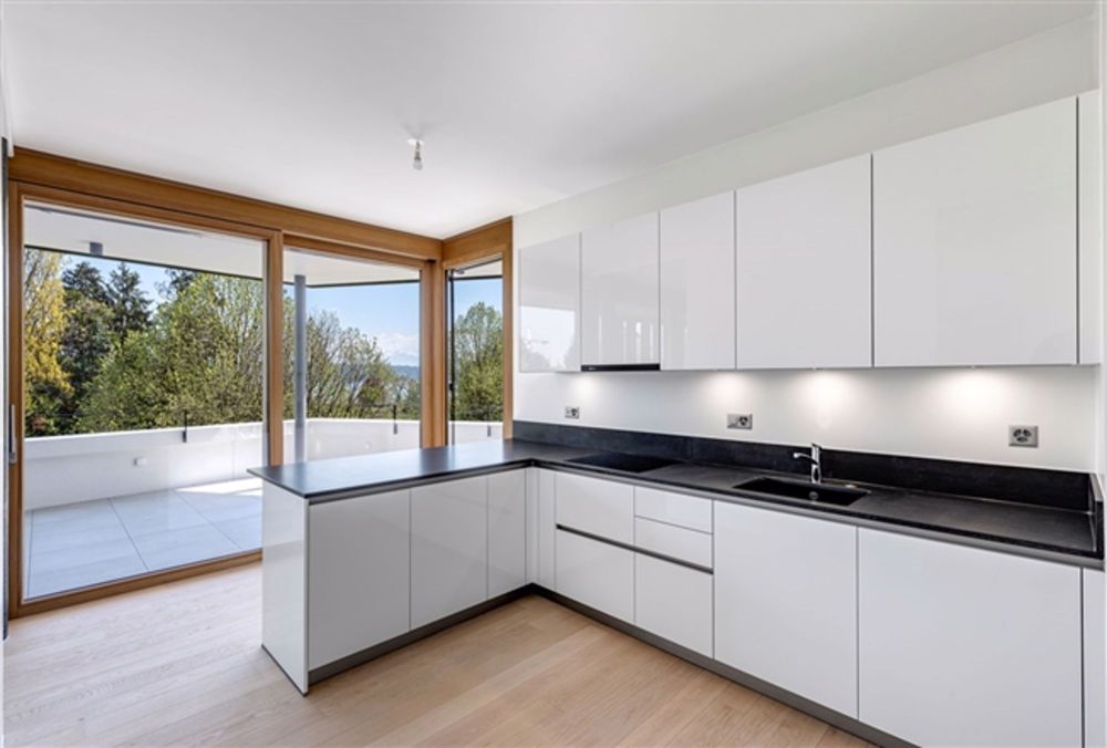 Neue 7-Zimmer-Wohnung mit Dachterrasse und Seeblick - Bild 4