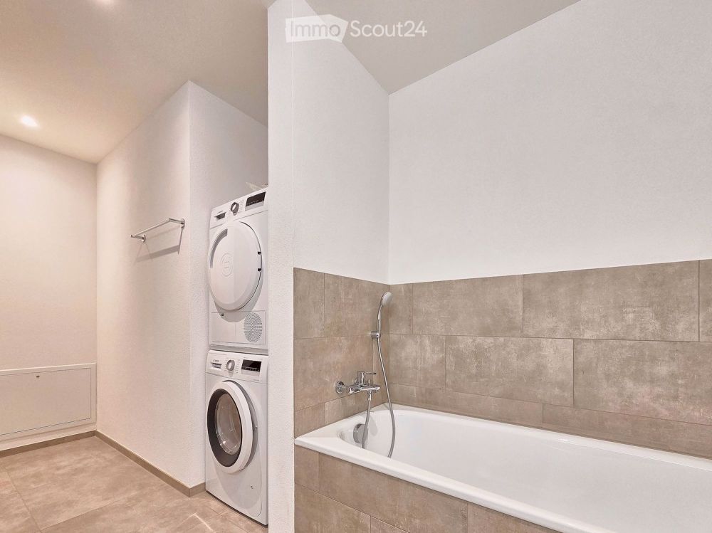 Neubauwohnung in totalsaniertem Bijou - Bild 4