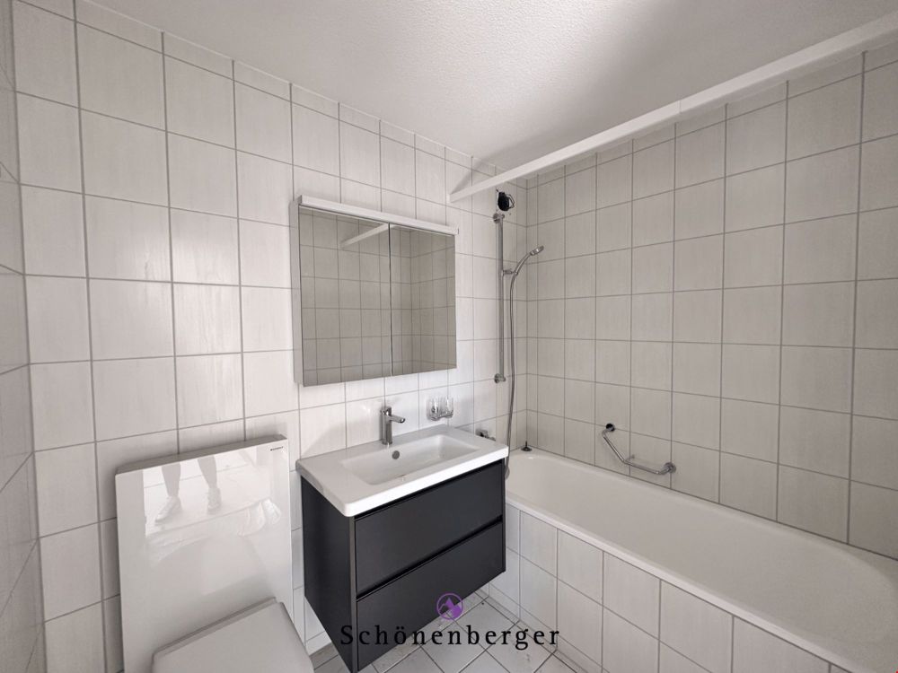 Moderne und vor kurzem sanierte 3.5 Zi.-Whg., 2. OG mit Balkon (8qm) - Bild 7