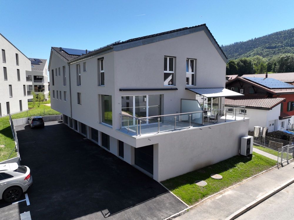 Appartement de 4,5 pièces avec jardin, cadre paisible - Bild 1