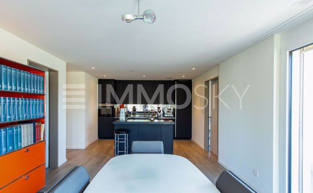 Penthouse-Charakter, ein ganzes privates Stockwerk nur für Sie! - Dezente schwarze Küche
