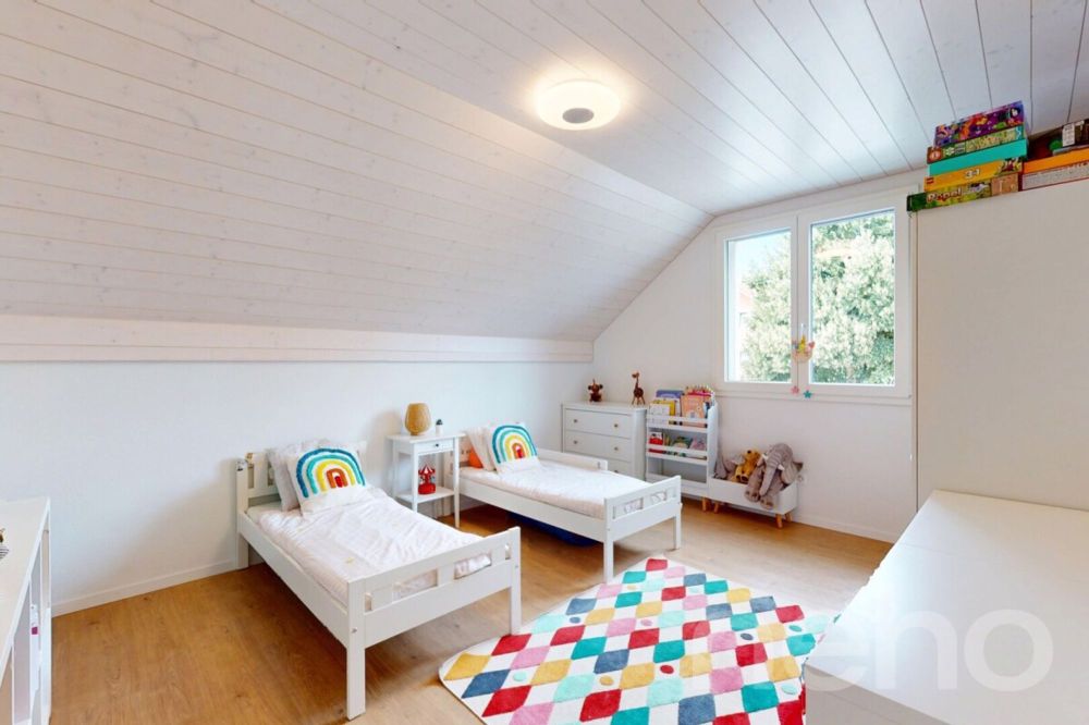 VILLA MODERNE AUX PRESTATIONS ÉLÉGANTES DANS UN QUARTIER FAMILIAL - Bild 7