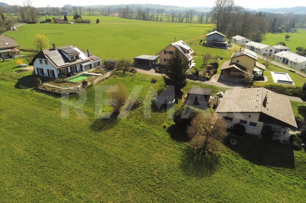 Magnifies Immobilienprojekt - Zwei Familienhäuser / Exklusivität RE/MAX - Bild 7