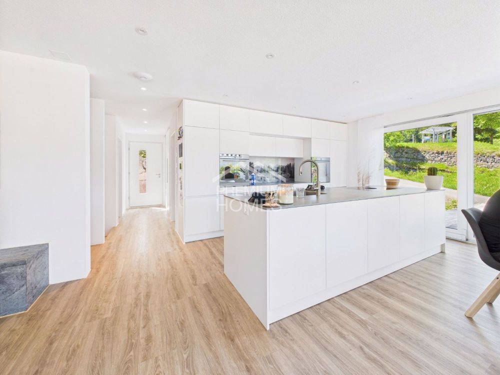 Neuwertiger Wohn(r)traum mit Seeluft und Gipfelblick - Bild 6