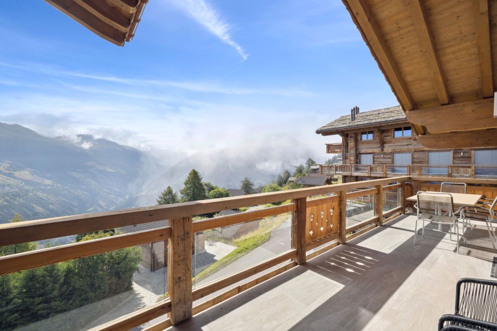 Attique - 4.5 pièces - Bien-être thermal et ski aux pieds des 4 Vallée - Balcon / Balkon / balcony