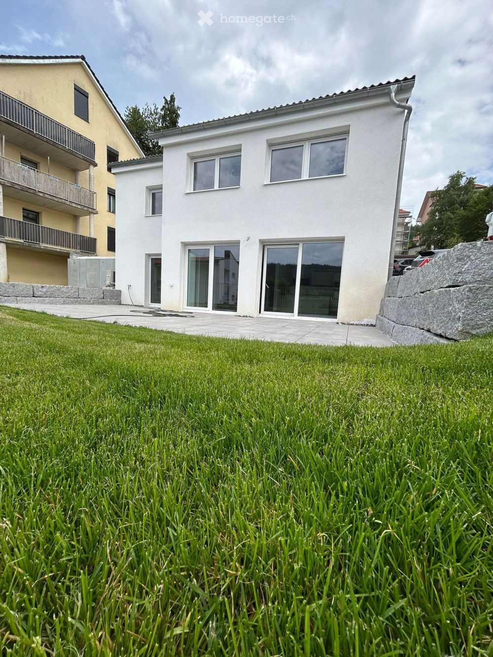 Maison familiale à Tramelan, neuve, avec terrasse et jardin - Bild 1