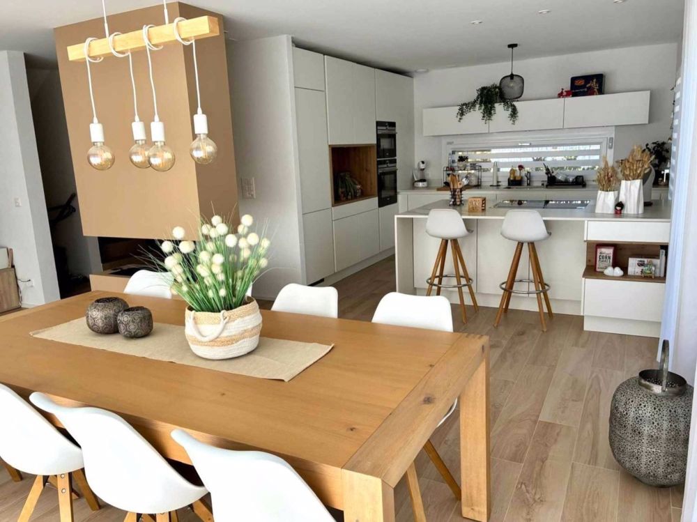 Moderne Villa mit schönen Ausführungen 3 Schlafzimmer und ein schöner Garten - Bild 2