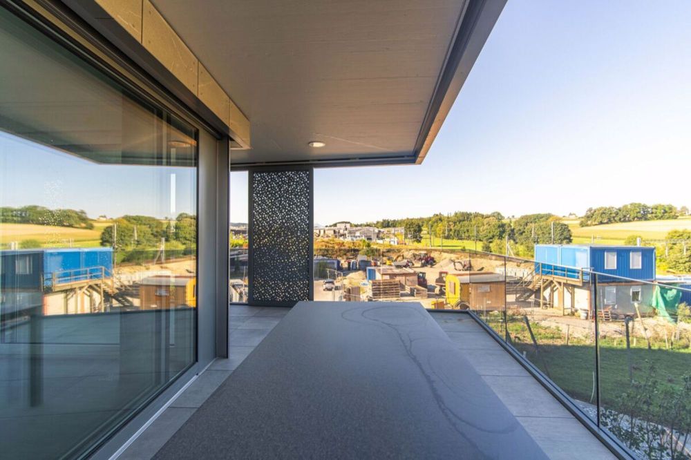 Schönes 3.5-Zimmer-Apartment mit Südwestausrichtung und Blick auf Billens - Bild 8