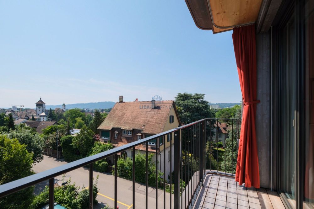 Exklusive 5.5-Z'Attika-Maisonette Wohnung im Herzen von Rheinfelden - Balkon 3. Obergeschoss / Balcony 3rd floor