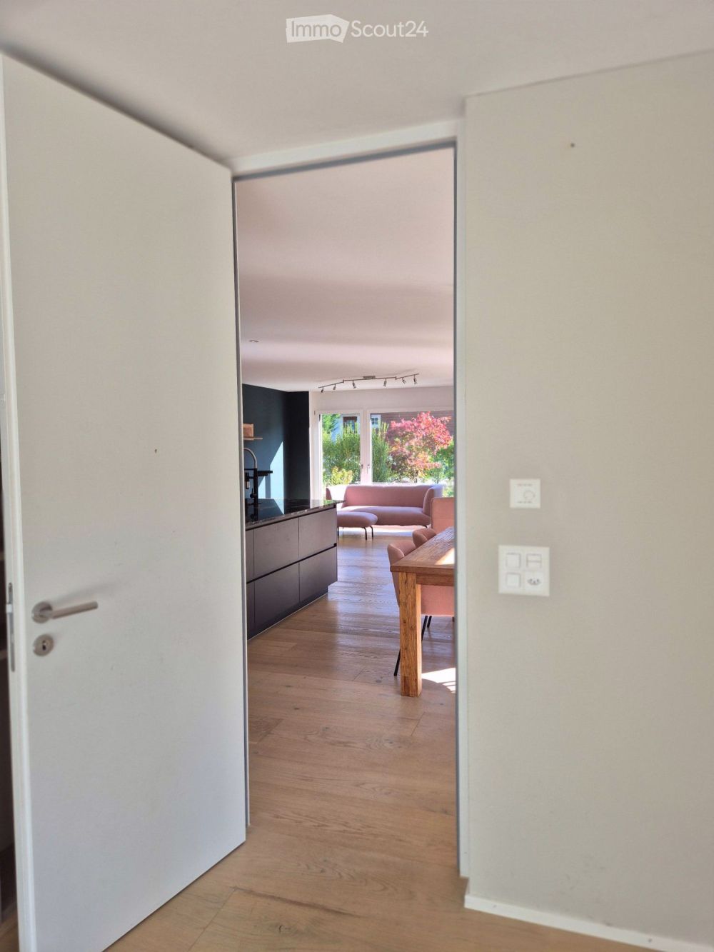 5 ½-Zimmer Gartenwohnung mit grossem Landanteil & Sitzplatz - Bild 7