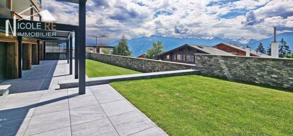 Sublime 5.5 room apartment NEW in the heart of the resort! - Bild 1