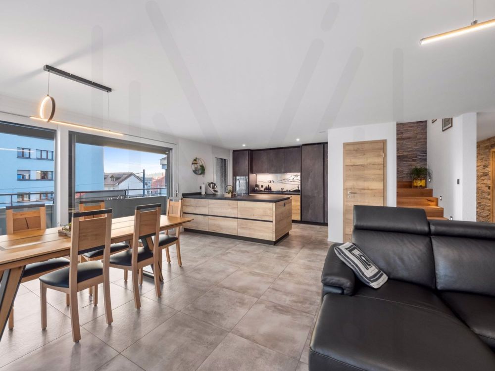 Duplex 5.5 Zimmer von Ausnahme in Attika im Herzen des Dorfes Broc! - Bild 1