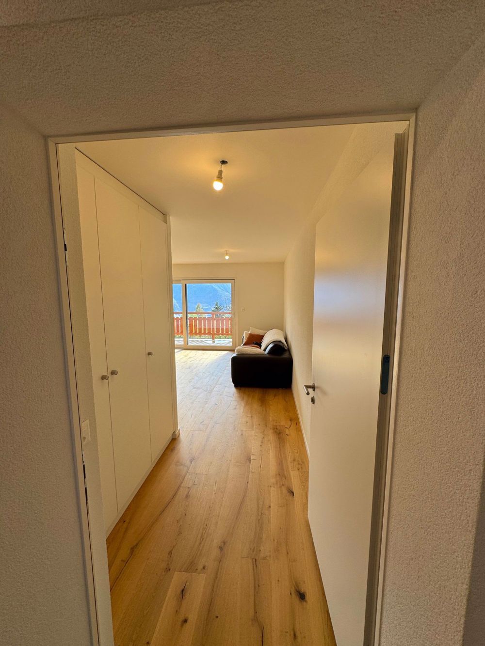 Moderne 2,5-Zimmer-Wohnung mit Panoramablick in Ovronnaz - Bild 3