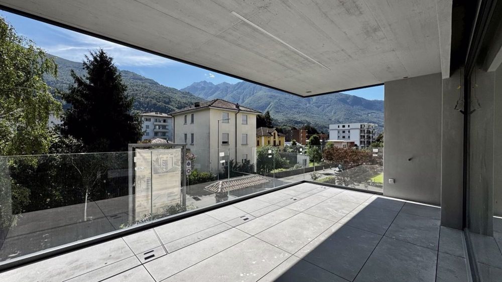 BELLINZONA - EXKLUSIVE 3.5 ZIMMER WOHNUNG MIT GROSER TERRASSE - Bild 1