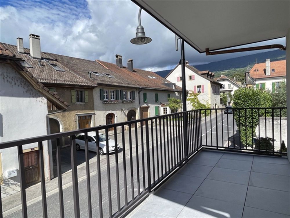 Große Neubauwohnung mit 2 Balkonen und Parkplatz - Bild 5