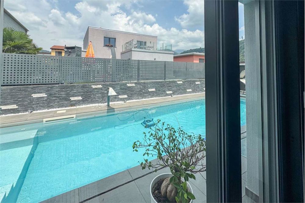 Villa moderna con piscina salina e finiture di pregio - Bild 6