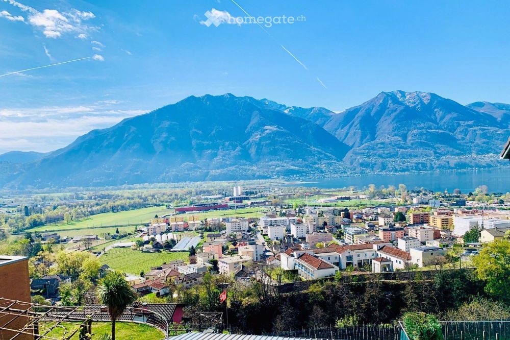 Prächtige Terrasse! Neubau, Seeblick und Parkplätze - Bild 3