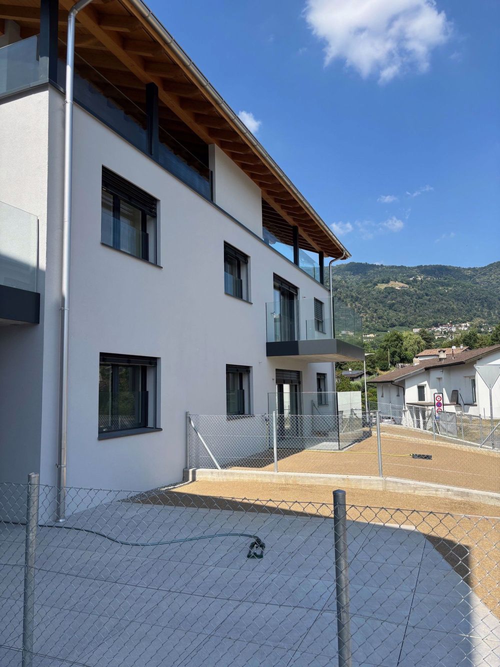 Neue 2.5-Zimmer-Wohnung mit Garten - Bild 1