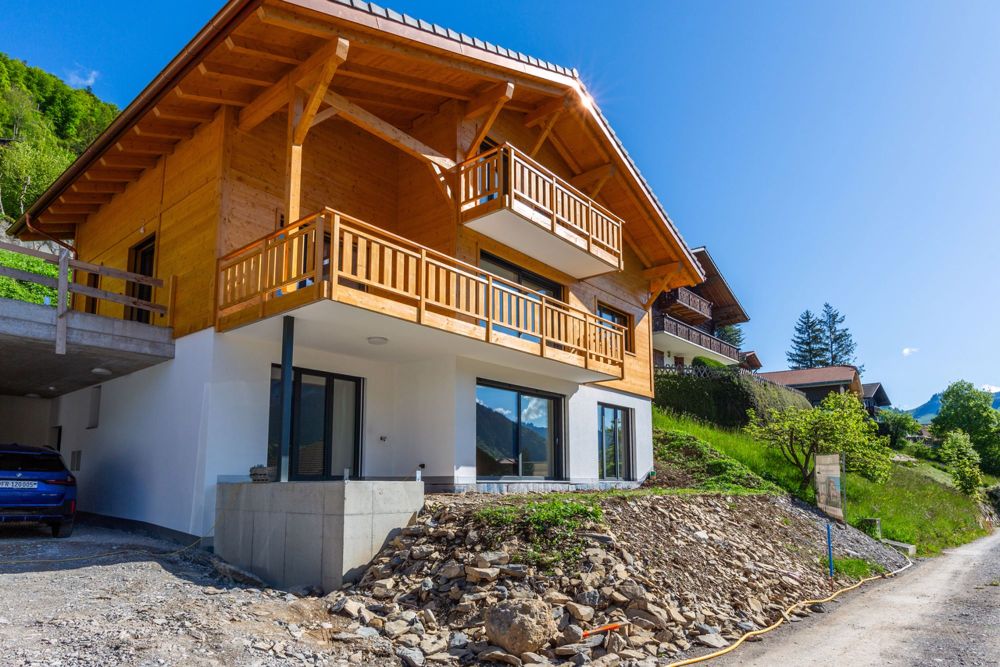 3.5 pièces dans chalet de 2 appartements - Bild 1