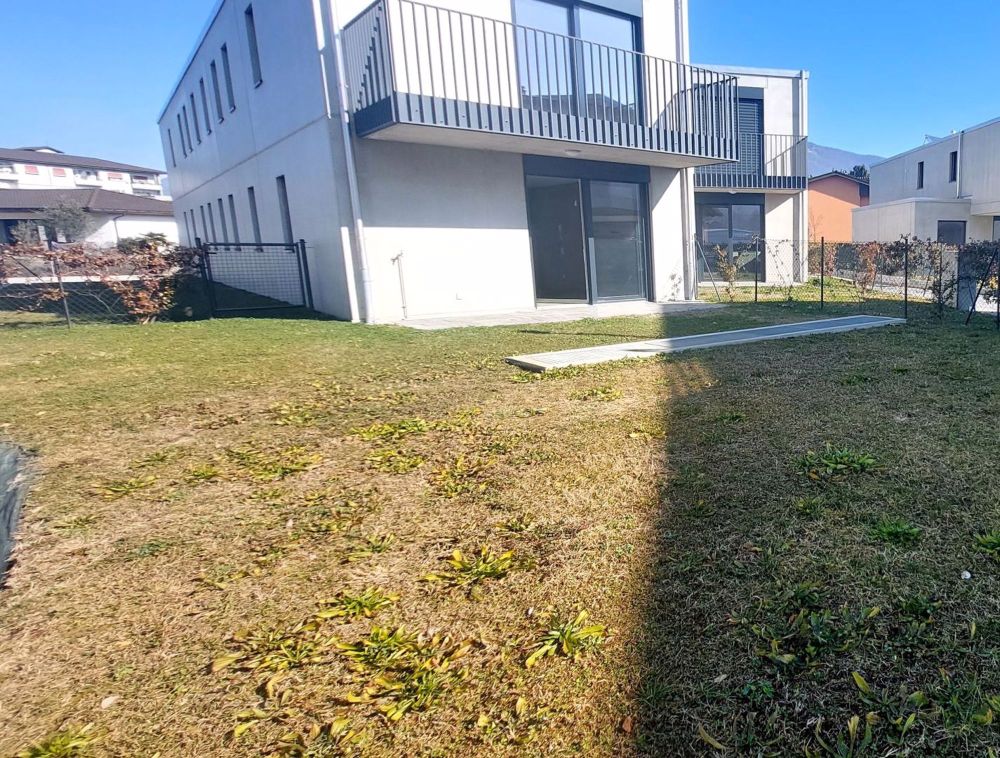 Mendrisio-Genestrerio: Appartamento al piano terra con giardino privato: Comfort e Sostenibilità - 20240219_112205