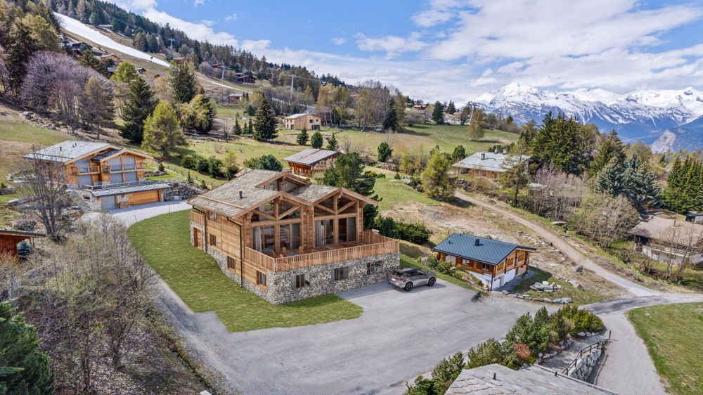 Chalet neuf ski-in/out - PERMIS EN FORCE - Photo digitale non contractuelle