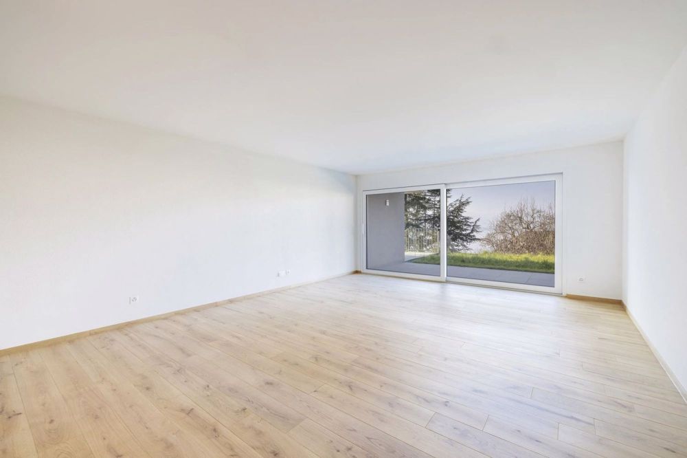 Magnifique 4.5 pièces neuf avec jardin-terrasse - Bild 1