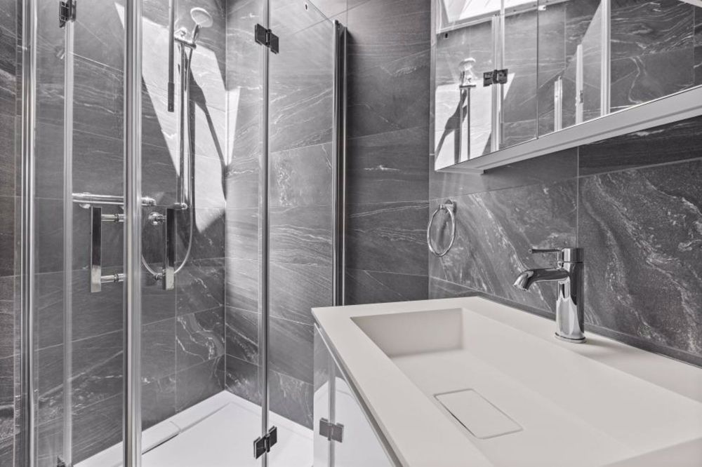 Wohnen Sie in einer contemporary Villa, nur wenige Schritte von der Natur entfernt. - Bild 8