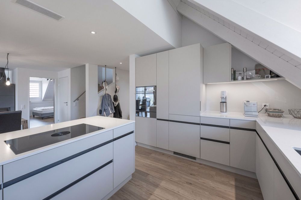 Exklusive 4.5-Zimmer-Maisonettewohnung mit Stil! - Küche 2