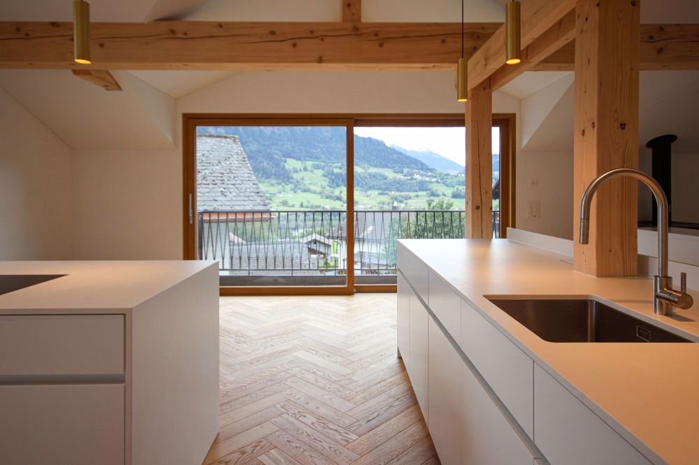 Exklusives Wohnhaus in Schluein – Einzigartig mit Bergpanorama - Bild 8