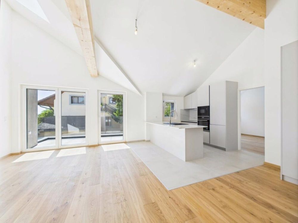 Wohnung 4.5 Zimmer in Concise - Bild 1