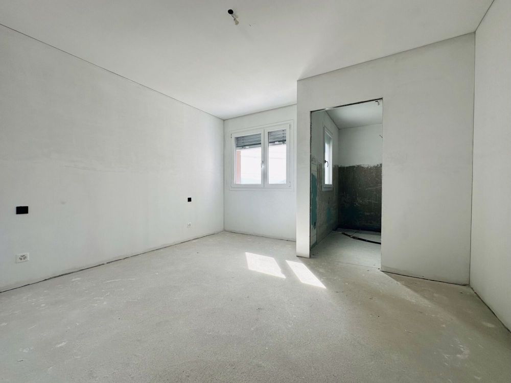 NEU 4.5 ZIMMER WOHNUNG MIT BALKON UND FREIER AUSBLICK IN BELLINZONA - Bild 7