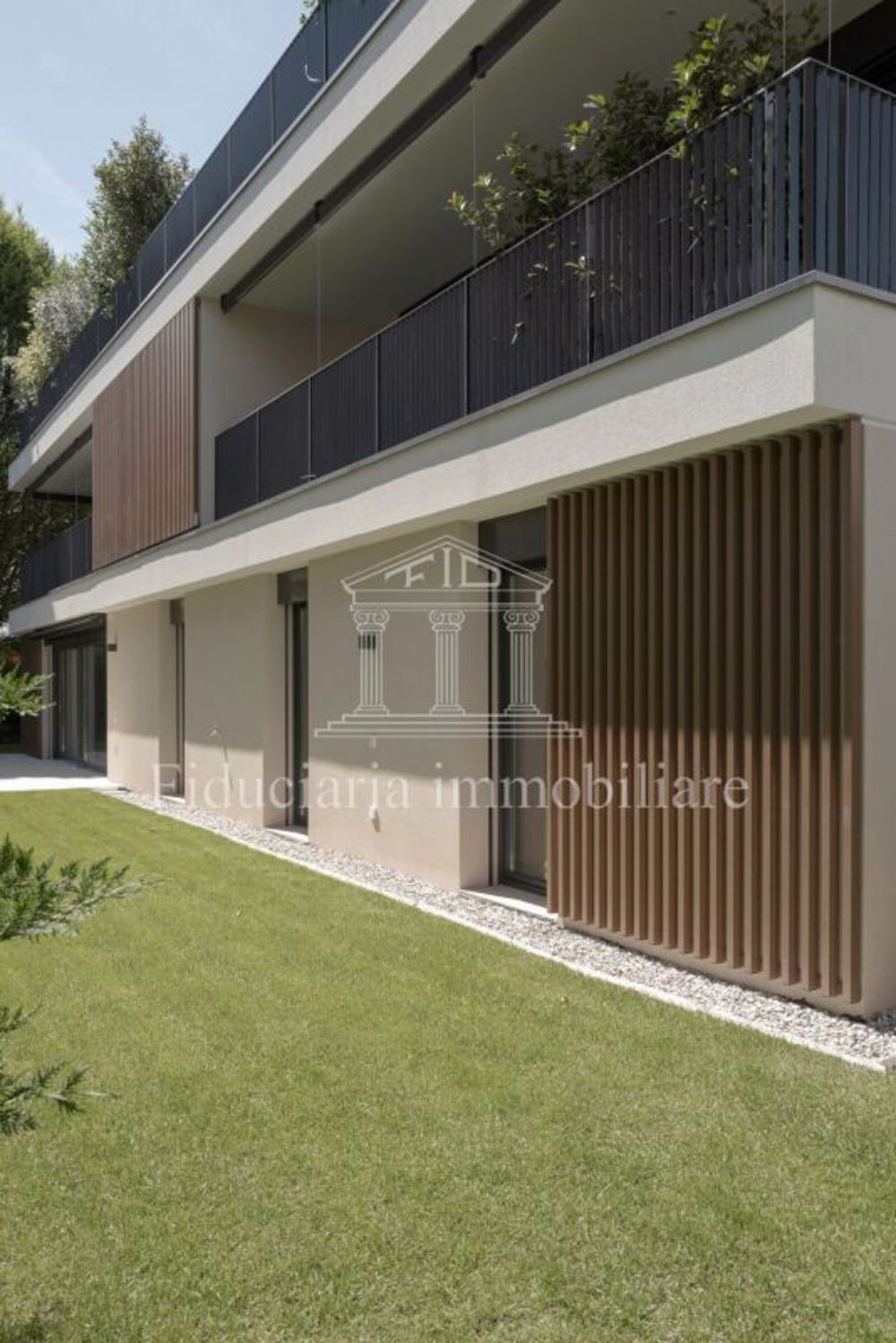 LOSONE - Moderne 4.5-Zimmer-Gartenwohnung in exklusiver Residenz mit nur 4 Einheiten - Bild 2