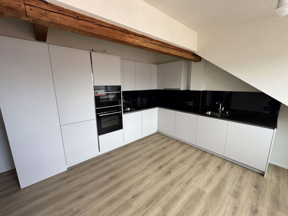 3.5 -Zimmer-Dachwohnung Erstvermietung nach Dachausbau - Bild 2