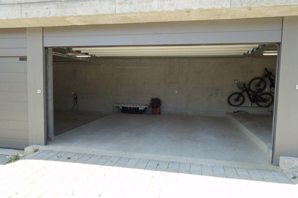 Einfamilienhaus mit Einliegerwohnung als Erstwohnsitz in Cumbel - Die Doppelgarage