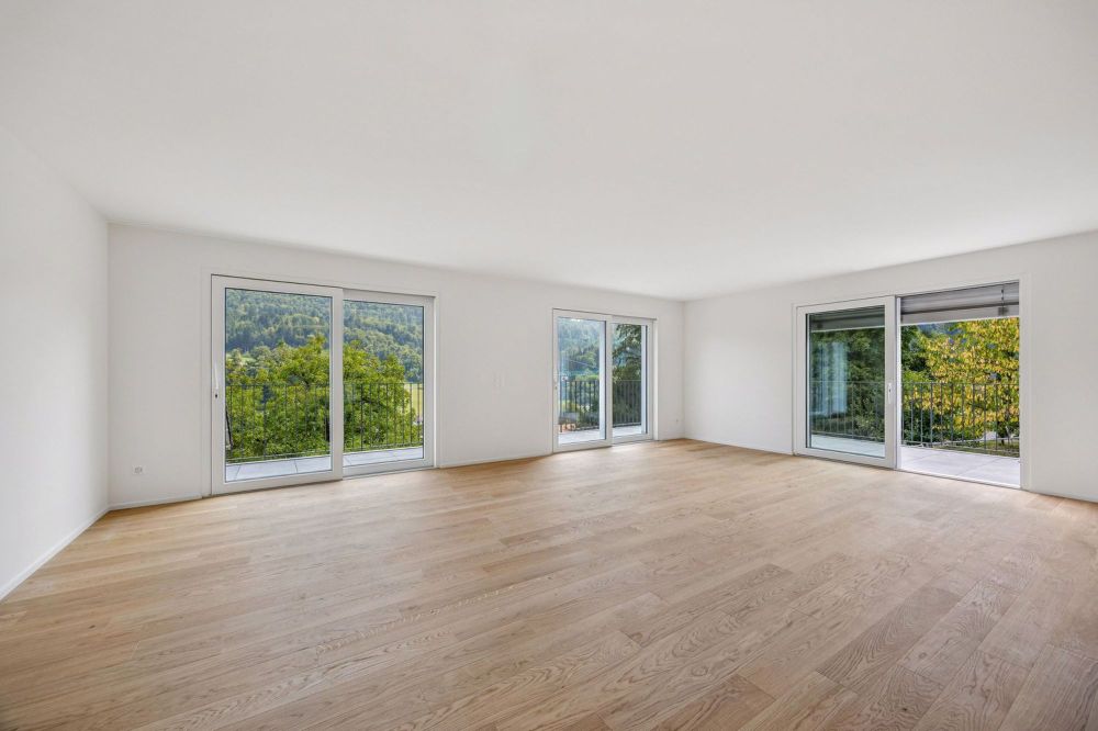 Eleganz trifft Natur: Modernes 5.5-Zimmer-Familien-Doppelhaus im Grünen - Bild 2