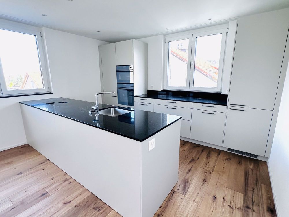 Einzigartige Gelegenheit: Stilvolle 4.5-Zimmer-Wohnung am Dorfrand von Heiden AR - Küche